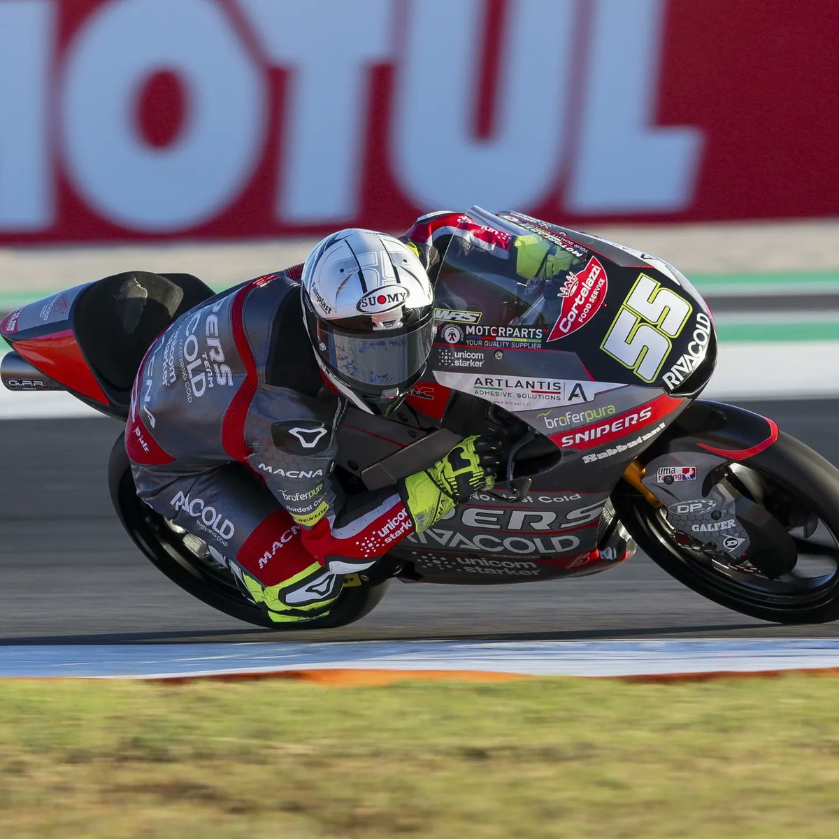 SnipersRacing's tweet photo. By a hair's breadth, the #Snipers miss out on Q2. No matter how tough the journey may be, our team never gives up the fight 💪🏻💪🏻 P19 #matteobertelle
P20 #romanofenati
Go #snipersteam 🔥🔥🏁 #valenciagp
#motogp #moto3 #motorsport #motogp2023 #motogp23 #motorcycle #teamsnipers https://t.co/A8T1WBhcpz