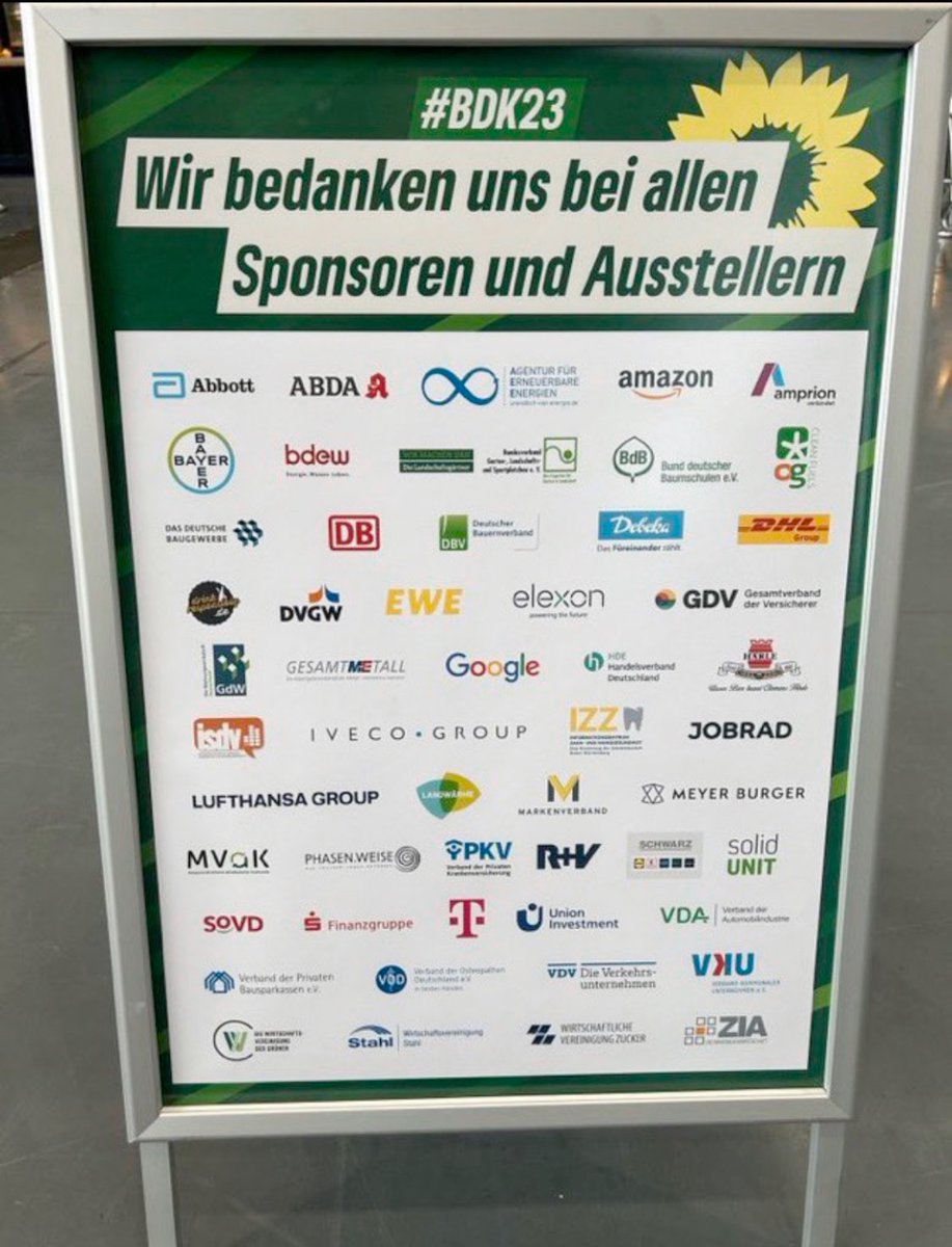 Grüner Parteitag. Sponsored by Diesel, Kerosin, Glyphosat und Mindestlohn 🤷‍♂️

#GrüneHeuchler #BDK23