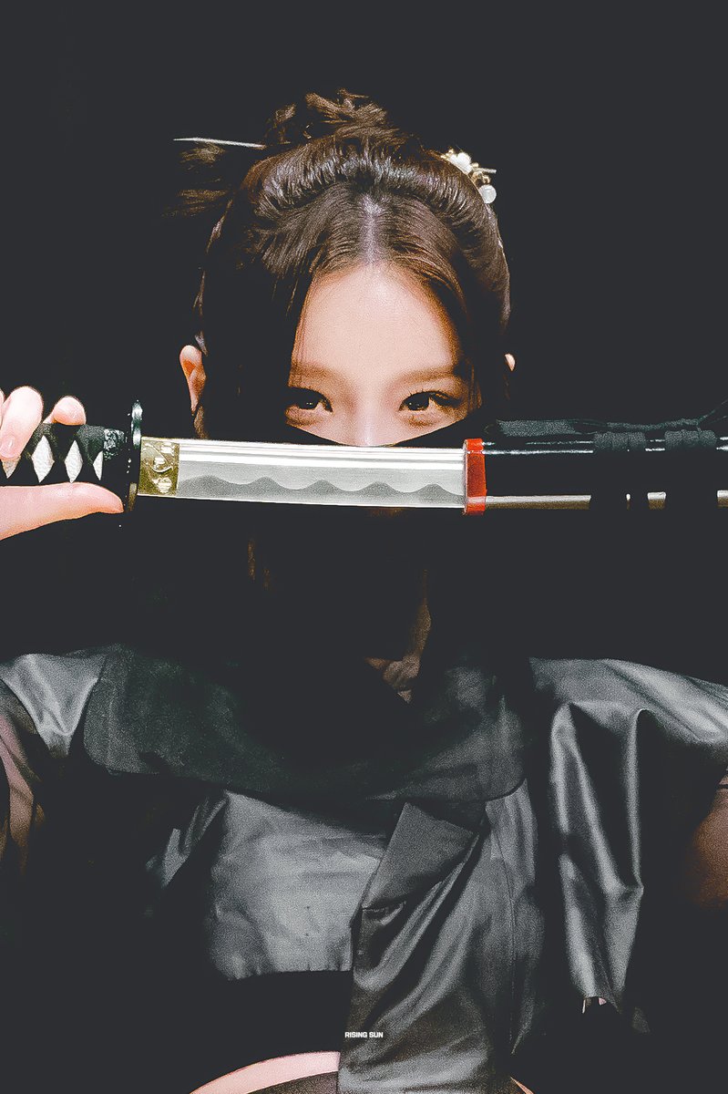 231125 🥷
#ARTMS #HeeJin #희진