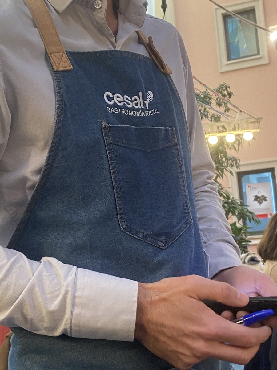 "While in the journey, enjoy the journey!": in Madrid today lunch in a great #VET centre managed by <a href="/ONGCesal/">ONG Cesal</a> at <a href="/EspacioQM/">Espacio Abierto Quinta de los Molinos</a>. A training restaurant for youngsters from #prisons or #migrants. And an inspiring lunch with 5 training centres in Madrid on networking &amp; <a href="/Ef_VET/">EfVET</a>