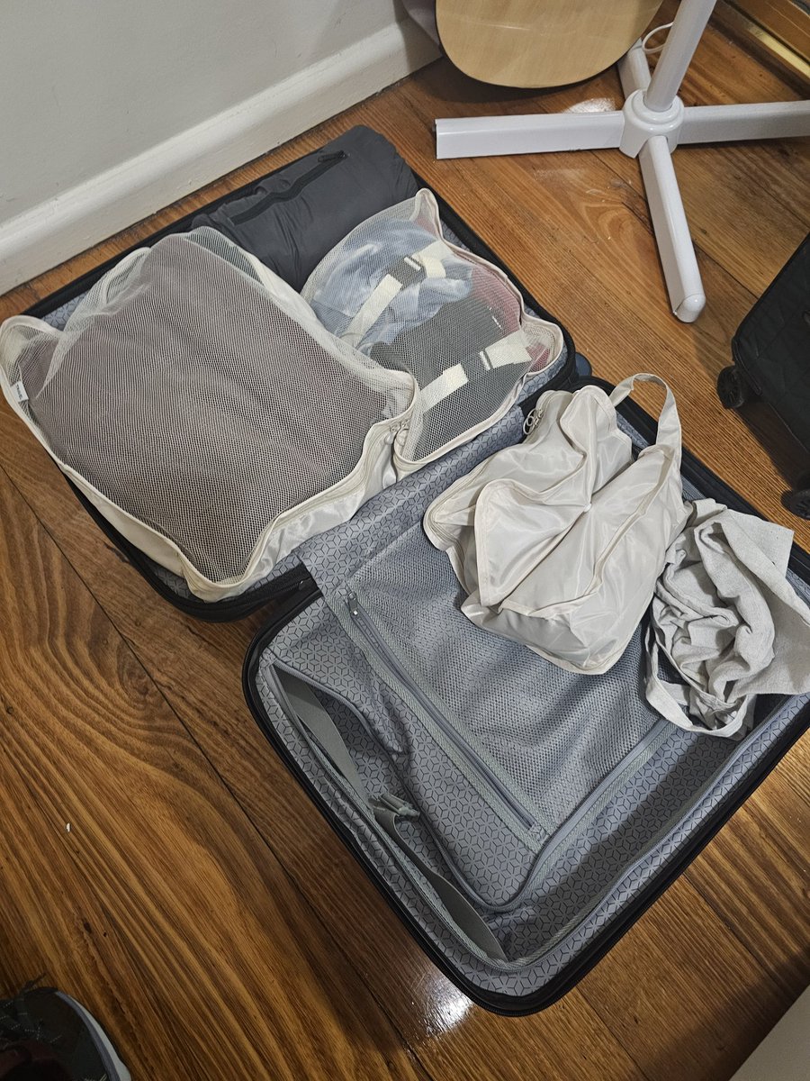 Emstar_1's tweet photo. In here is everything (I think) I need for 14 days minus like toiletries and maybe slippers? What did I forget help https://t.co/ngEVb3zUeT