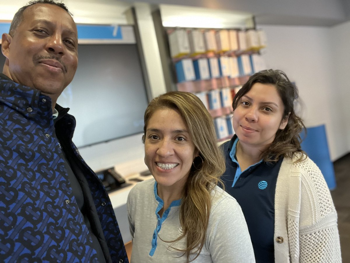 Had a great black Friday visit with the Shirley crew. Their energy was 🔥