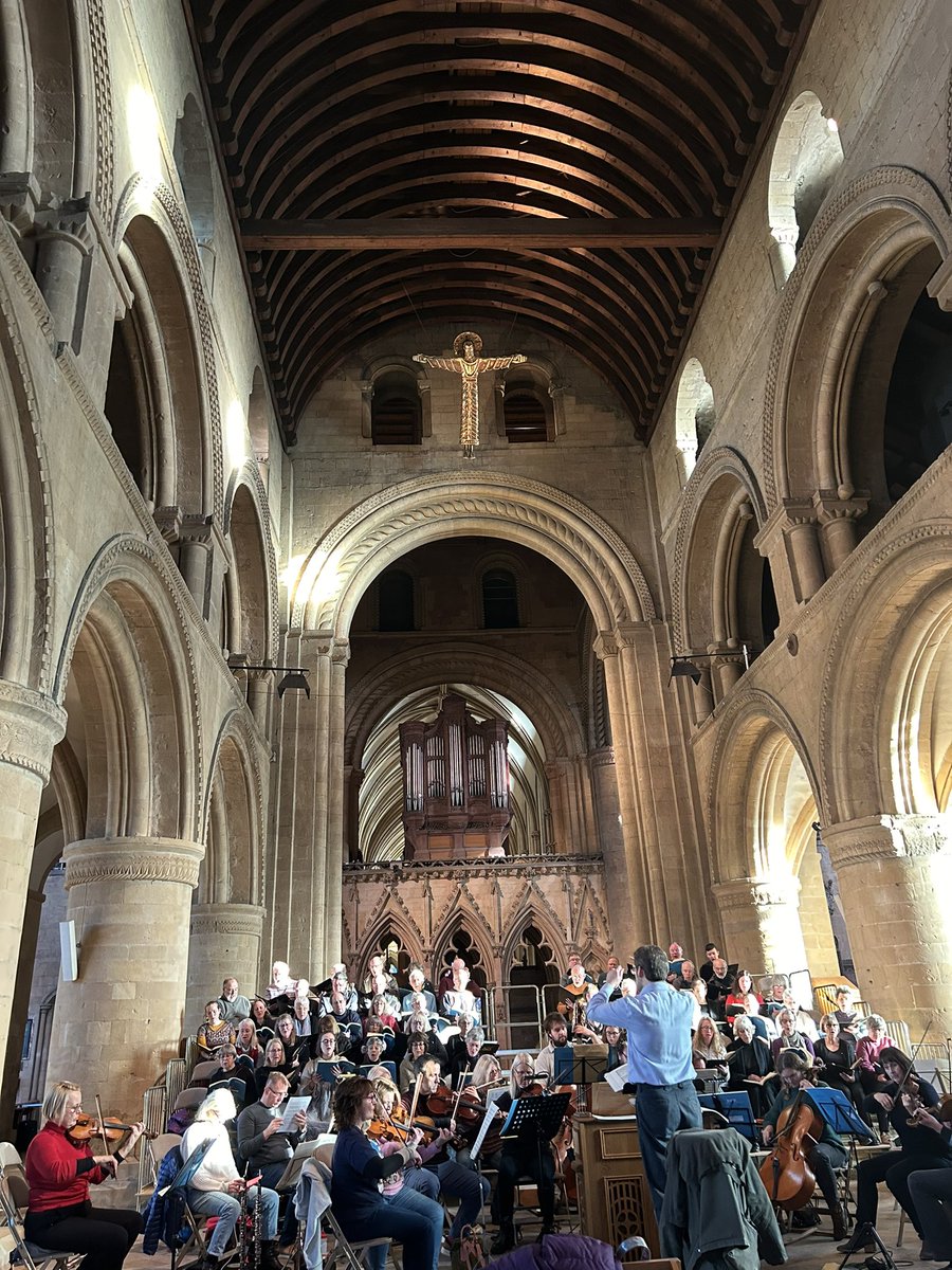 Southwell Minster looking spectacular in the autumn sunshine and @NottinghamBach sounding very beautiful in rehearsal for our Bach B Minor this evening. #bach #luckyme