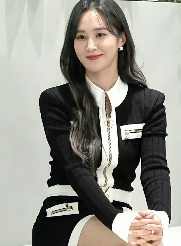 OWNSTHESKY's tweet photo. ㅤㅤ
Found new gem dan akhirnya kepake untuk hadiri acara koleganya Eilyas. Too in love with this black and white vibe, definitely bakal dipake lagi untuk acara lainnya! 🤍
ㅤㅤ
ㅤㅤㅤㅤㅤㅤ https://t.co/uyzL4teul4