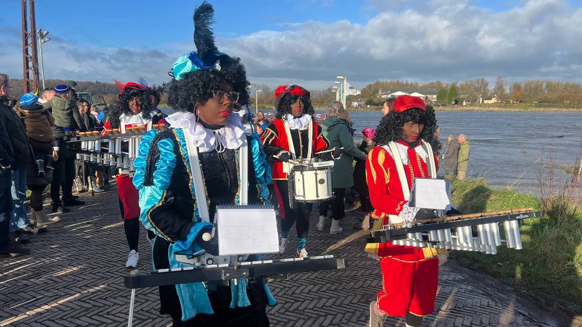 OmroepGLD's tweet image. Opheusden kiest voor traditionele Zwarte Piet ogld.nl/37sf