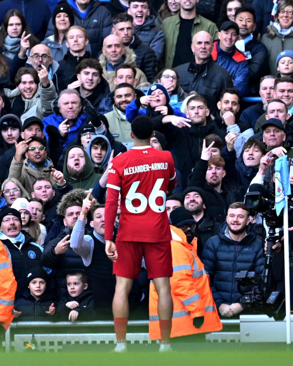 TAA mandou calar o Etihad após fazer o empate contra o Man City 🥶