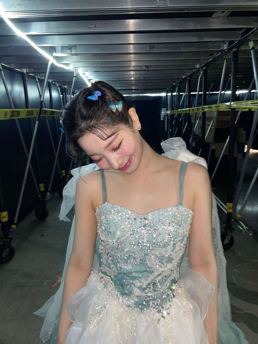 なんだろこのかわいさは日本語で表せないかわいさなんだよ😭😭😭