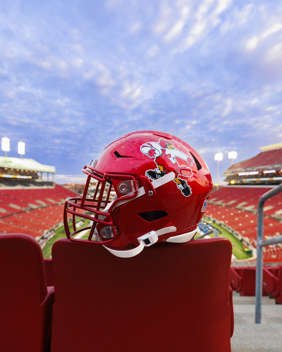 Louisville Football tweet media