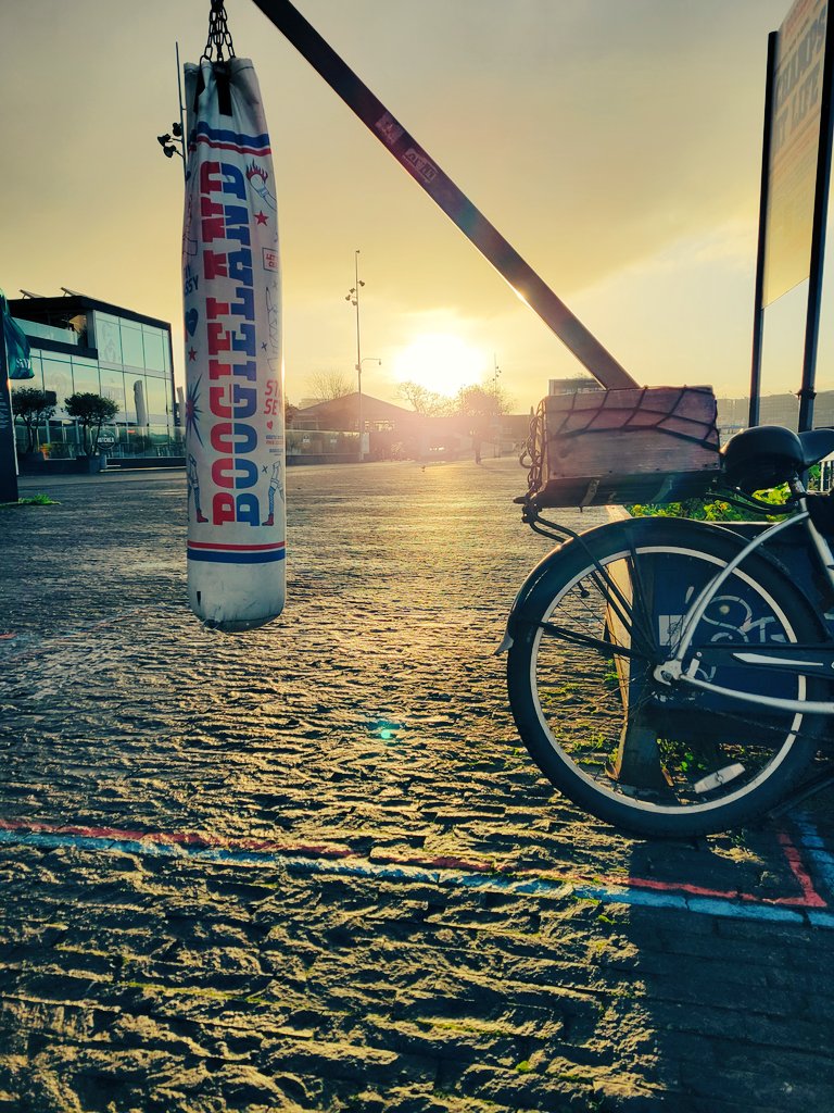 #outdoorgym this morning in #Amsterdam 

Enjoy your day