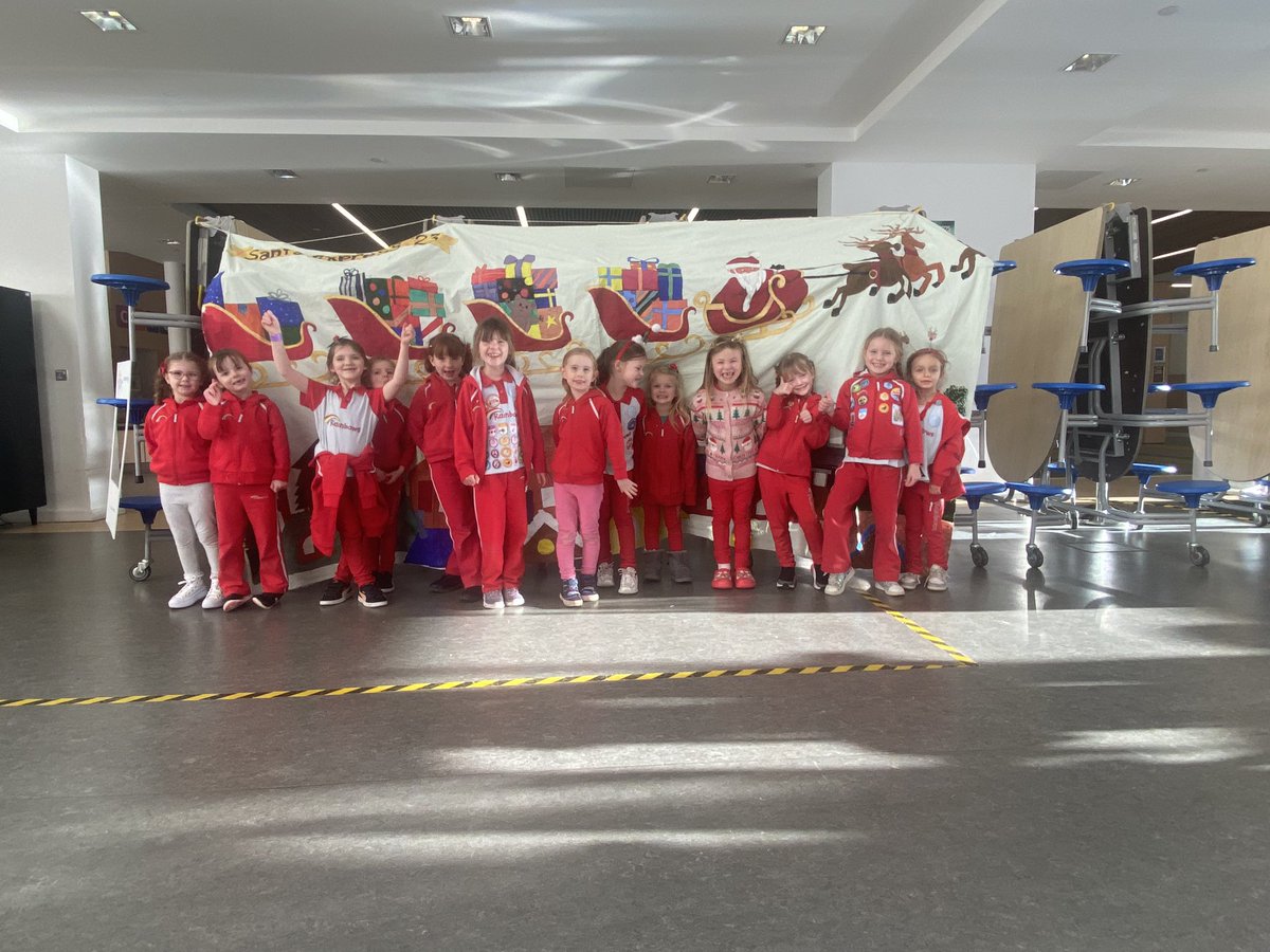 HowwoodGuiding's tweet photo. CHEEEESE Daffodil and Gayle painted there!! 🎅🏻
@GirlguidingRen https://t.co/IG1lMz9IQr