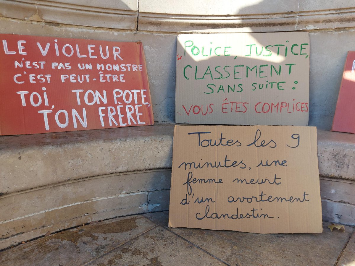 Le #25novembre femmage à #Narbonne rendues aux victimes de violences sexistes et sexuelles. #Aude  #féminicide #violencesfaitesauxfemmes #handicap #LGBTQI #violencesfaitesauxenfants #violencesSexuellesSexistes