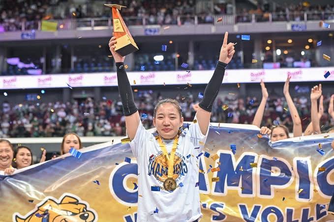 nuwvtcontents's tweet photo. She's always been the underrated one.

I'm so glad na she's getting her grove in the pro league at unti unting nang naappreciate yung contribution nya. Tuloy tuloy lang, Nang. ❤️‍🔥💫

Siya pa lang ata (?) may FINALS MVP Award sa UAAP both JRS at SENIOR level, anez?!!

#PVL2023 https://t.co/2rp8CHMU6g