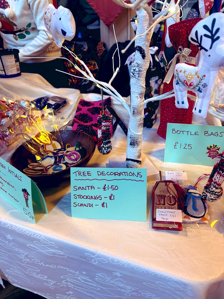 kjberry91's tweet photo. Getting into the festive spirit - visited two fantastic church fair events in #Springwood today! Well done to all the organisers in @AllSouls1927 &amp; #BridgeChapel ❤️⭐️❄️ #SpringwoodMatters #OurCommunityMatters https://t.co/TQEdCbIsXA