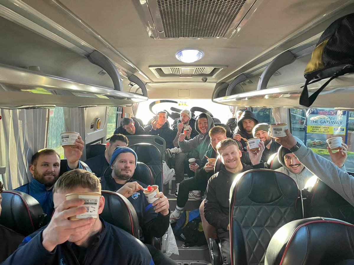 HalifaxPanthers's tweet image. HIGH PERFORMANCE TRAINING CAMP 💪The Panthers first team on their way to Loughborough this morning for an elite performance camp 🔵⚪️🐾

Massive thank you to @microkitchenltd for supplying the boys with a healthy breakfast to fuel them for the trip and hard work ahead🤝

#BWO