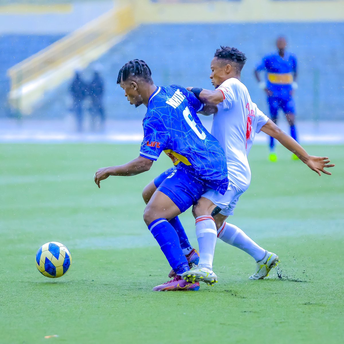 rayon_sports's tweet photo. #PNL #ETRAY

85’

Etincelles FC 1-1 Rayon Sports 

#Gikundiro https://t.co/X6wjptGOME