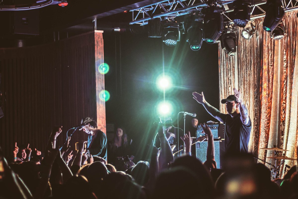 ¯\_(ツ)_/¯ tweet media