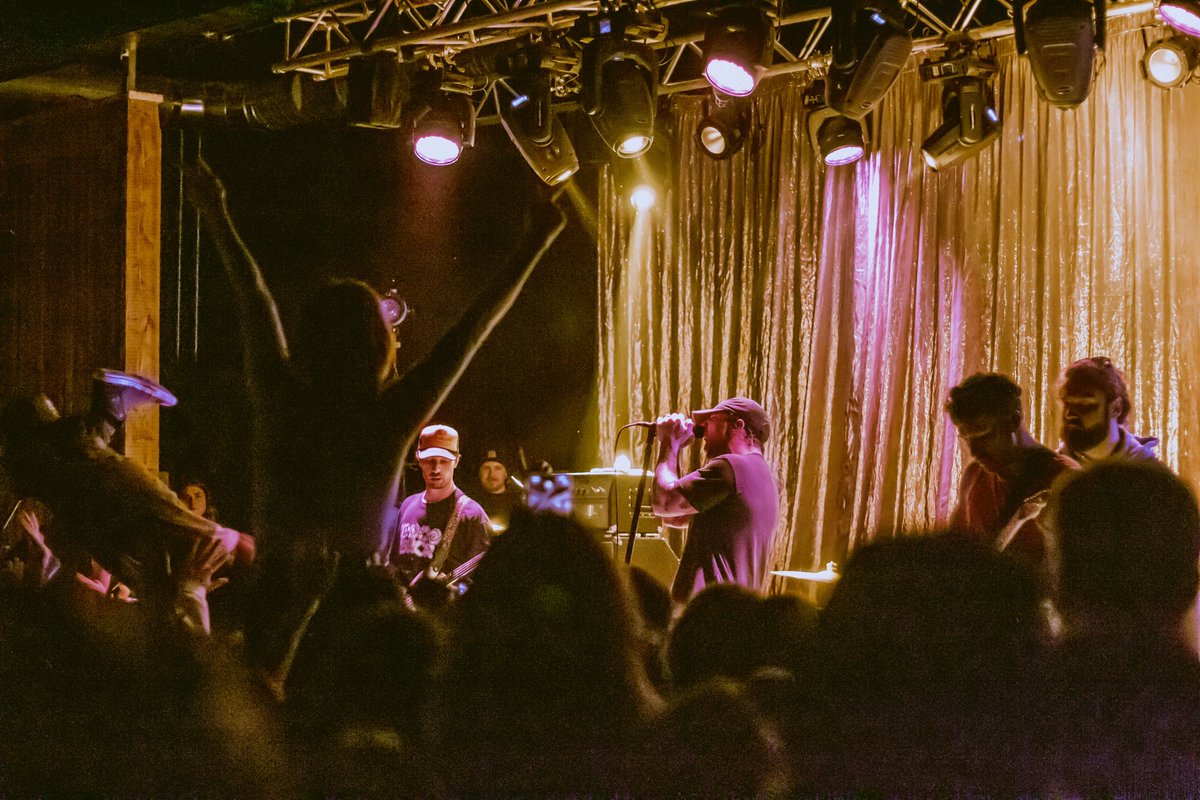 ¯\_(ツ)_/¯ tweet media