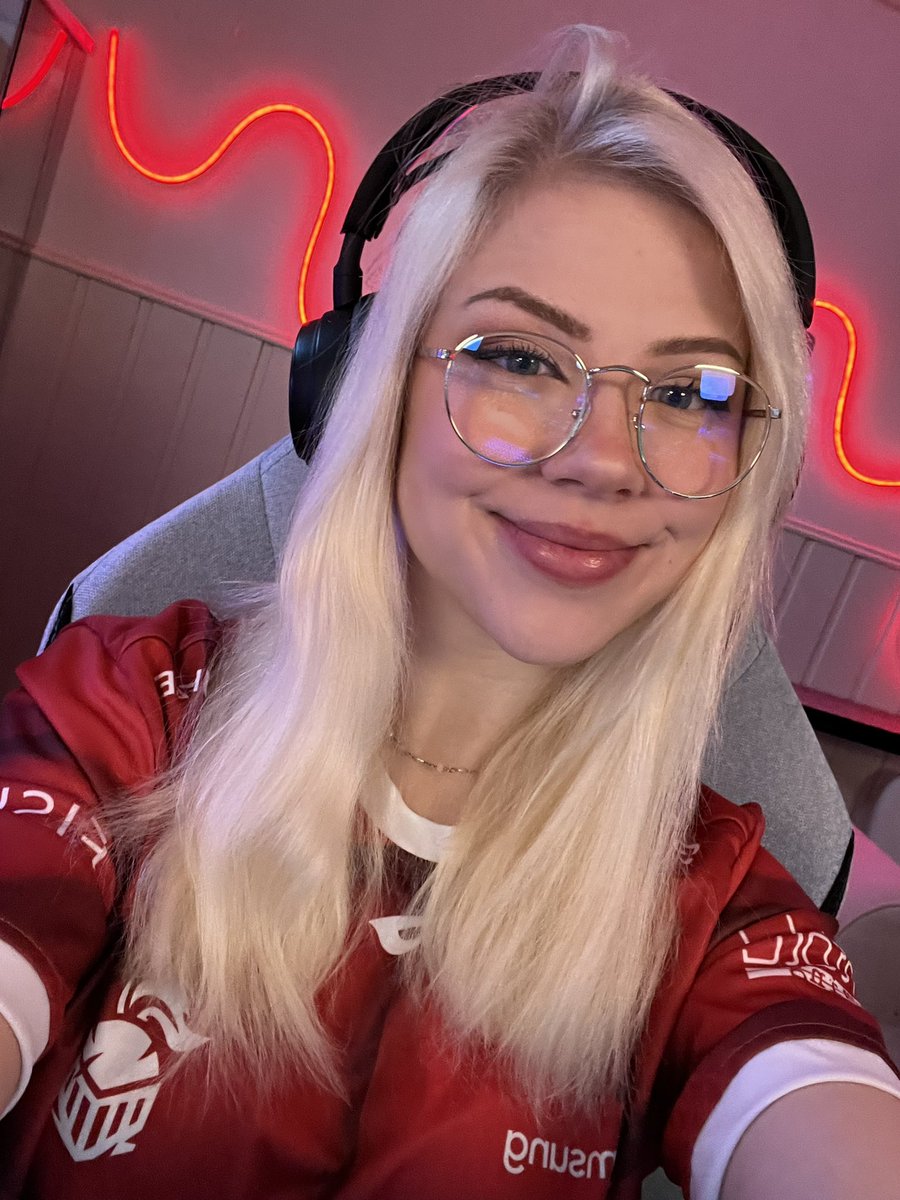 SOLARY vs ITB ✨

Insane match incoming &gt;

Twitch.tv/majijej