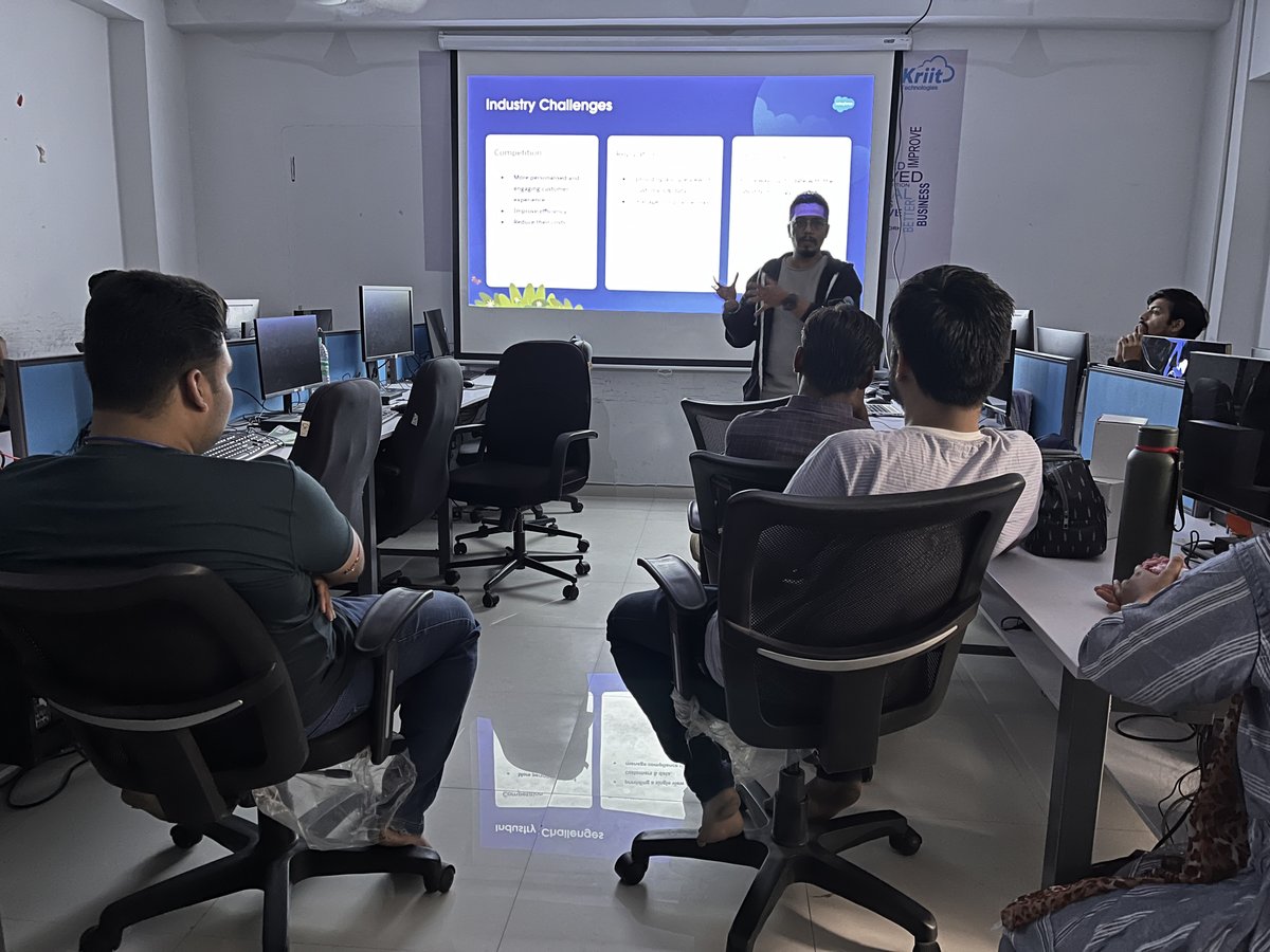 Grateful to <a href="/sf_abhishek/">Abhishek Verma 🌩️</a> for generously sharing valuable insights on Financial Services Cloud. Your knowledge is appreciated and make a significant impact. #SuratSFDC #Salesforce #FSC #Thankful #Surat