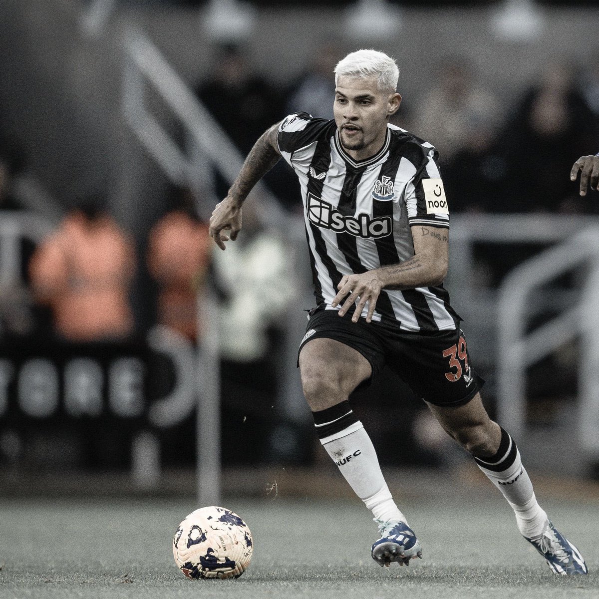 brunoog97's tweet photo. Living this club intensely! Great victory and hunger for more 🖤🤍3️⃣9️⃣ https://t.co/AUZIxIfGKB