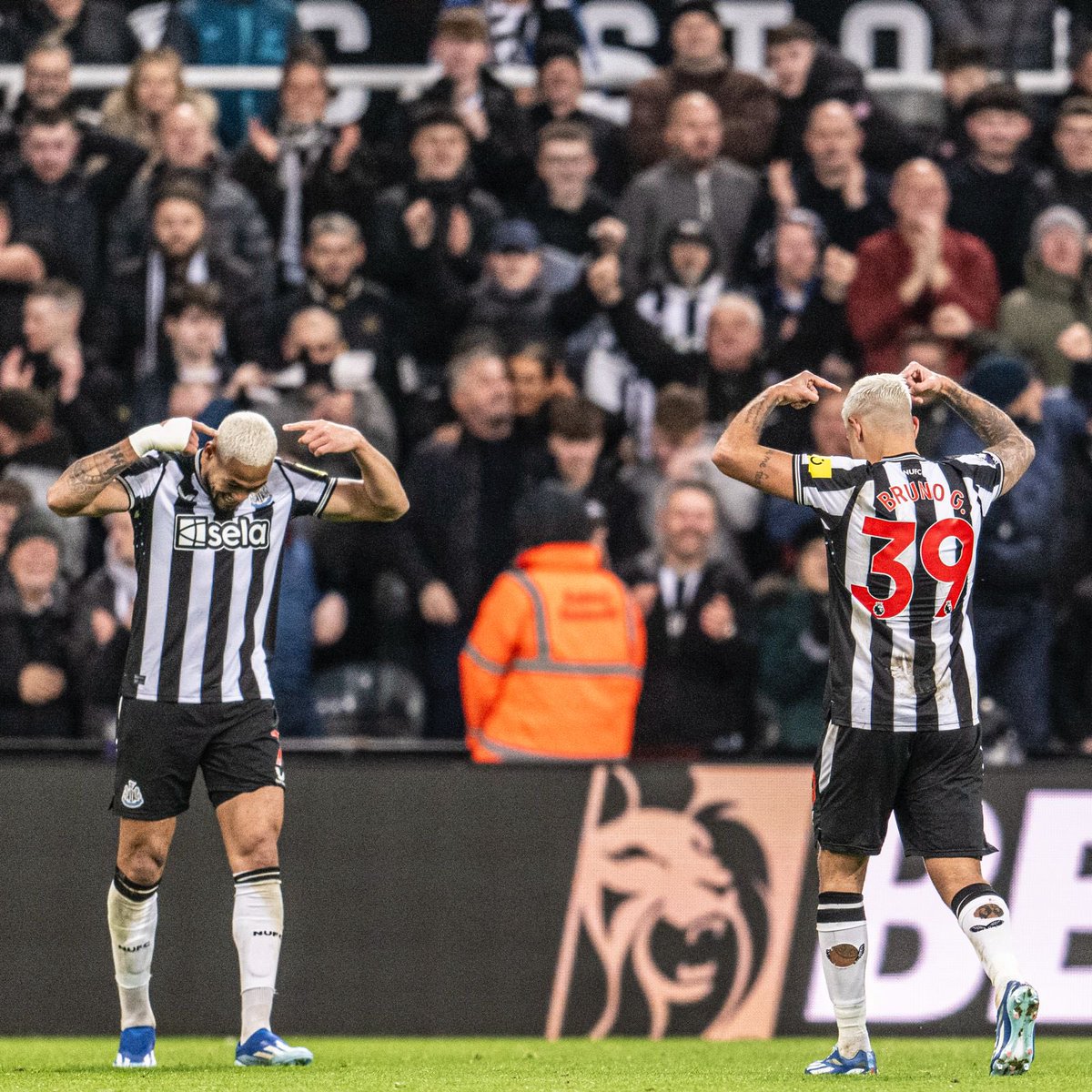 Living this club intensely! Great victory and hunger for more 🖤🤍3️⃣9️⃣