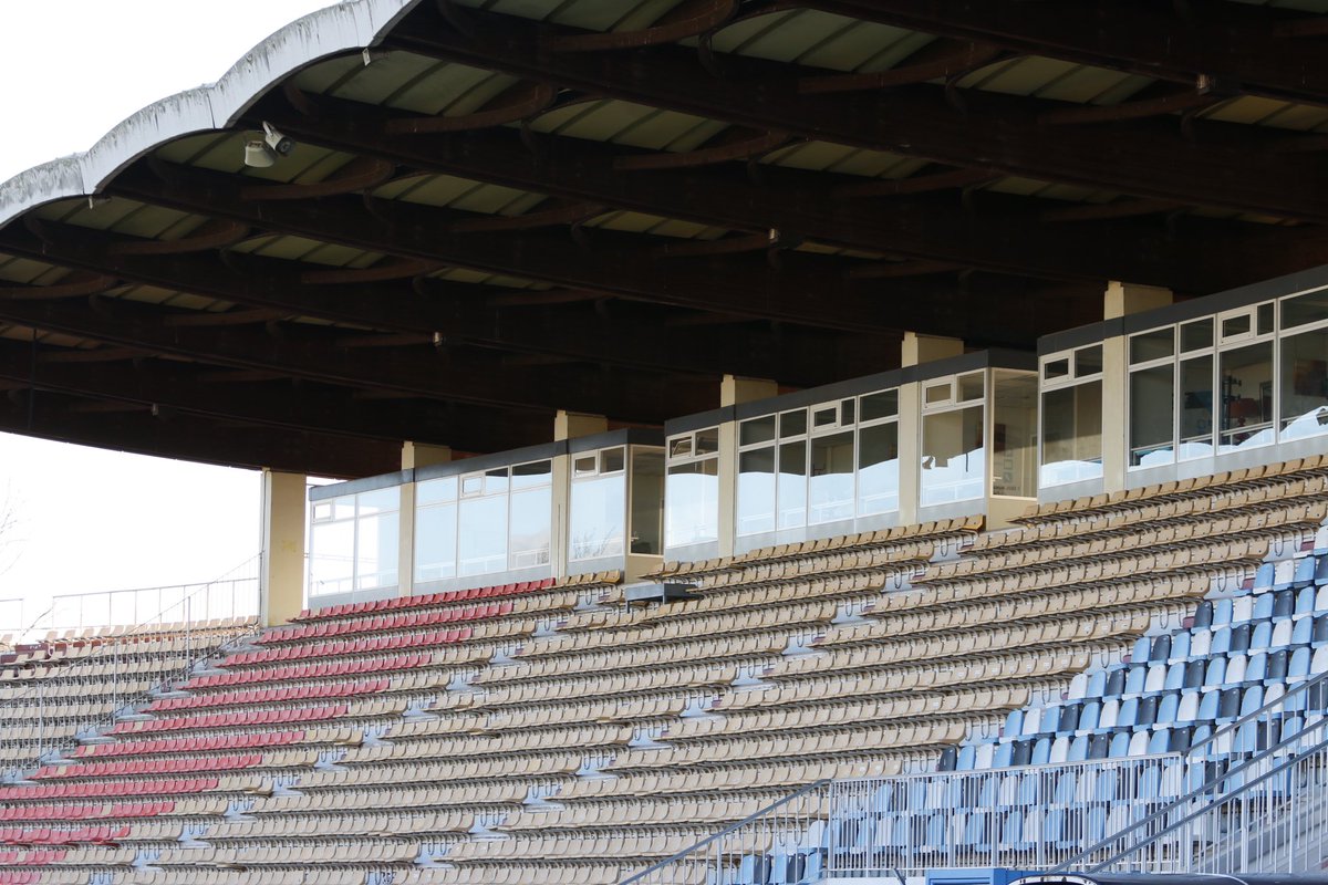 ToursFC's tweet photo. [⏳ #TOURSUSC] 

Le stade de la Vallée du Cher n’attend plus que vous 👊

#National3 | #ToursFC | #TousCielEtNoir 🔵⚫️ https://t.co/05YqNvfPV3
