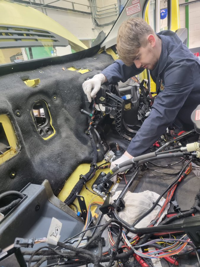Just starting out or wanting a change of career? We're hiring Fleet Mechanic Apprentices to join WMAS who will help to maintain our fleet across the Trust. Find out more

jobs.nhs.uk/candidate/joba…

#teamWMAS