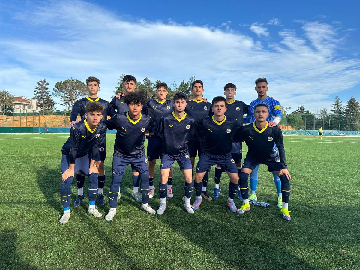 fbakademi's tweet photo. Galibiyet bizim!

U17 Elit A Ligi 10. Hafta maç sonucu | 
Kasımpaşa 0 - 4 Fenerbahçe

Gollerimiz: Haydar Karataş (30’), Efe Kaan Kayanöz (57’, 59’), Fabian Emre Ernst Müller (90’)

Çalışmaya ve gelişmeye devam! 💙💛 https://t.co/YCYNqpnWv7
