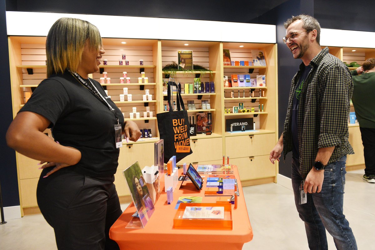 SoulFlora_nj's tweet image. Did you catch it? Fernway &amp;amp; Miss Grass joined us for a special Thanksgiving week in-store event. We're so thankful for our wonderful customers &amp;amp; vendors. Join us at our next event for our GRAND Opening on Dec 9th, 11am-3pm. soulflora.com (21+) #fernway #missgrass