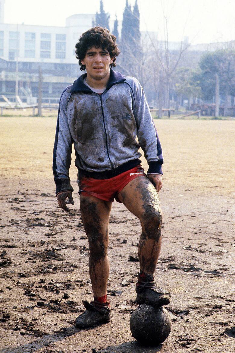 leandromorgen's tweet photo. Nuestro D10S de barro, humano, imperfecto, entrañable, indomable 🇦🇷 https://t.co/y3TiqCf97D