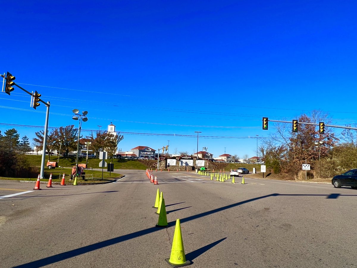 It’s 10am. #BlackFriday behind us, but still will be crazy here. #Traffic streaming in. Expect delays. Doing our best! Updates to follow. <a href="/Wrentham_MA/">Town of Wrentham</a> <a href="/wvpremoutlets/">Wrentham Village PO</a> <a href="/WCVB/">WCVB-TV Boston</a> <a href="/wbz/">WBZ | CBS News Boston</a> <a href="/NBC10Boston/">NBC10 Boston</a> <a href="/boston25/">Boston 25 News</a> <a href="/TheSunChronicle/">The Sun Chronicle</a>