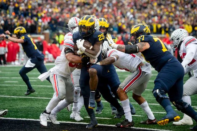 DanLeachDTM's tweet photo. Alright kids
The #DTMPREDICTIONSASQUATCH has it 28-17 Meeeechigan for the 3rd year in a row . Big moments for Loveland, Sainristril, & the Michigan D
What say you?…And GO
#TheGame https://t.co/QyeAYW0GaE