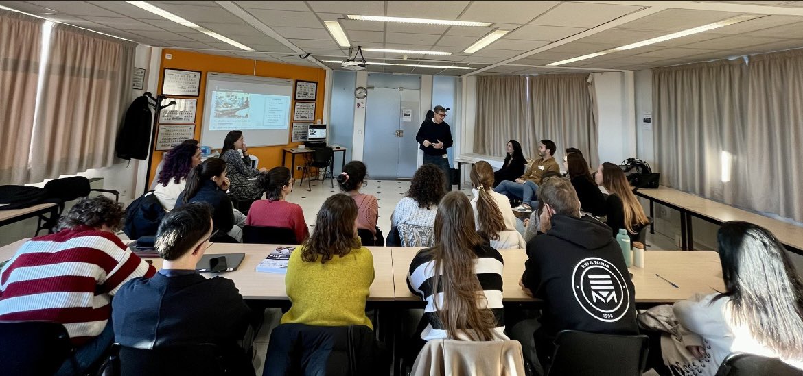 StcuaeC's tweet photo. Fin de una semana cargadita de formación @StcuaeC :
- DTSC en el 12 de Octubre
- ATLS en La Fe de Valencia
- ATLS en Las Palmas
- ATLS en Parc Taulí de Sabadell
Equipazooos🙌👏✅
@RNCsantander @vir_dur @EnricoMarrano @LandaluceAitor @FelipePareja67 @NisaFrancisca @andreacamposMD https://t.co/bvusHs0iku
