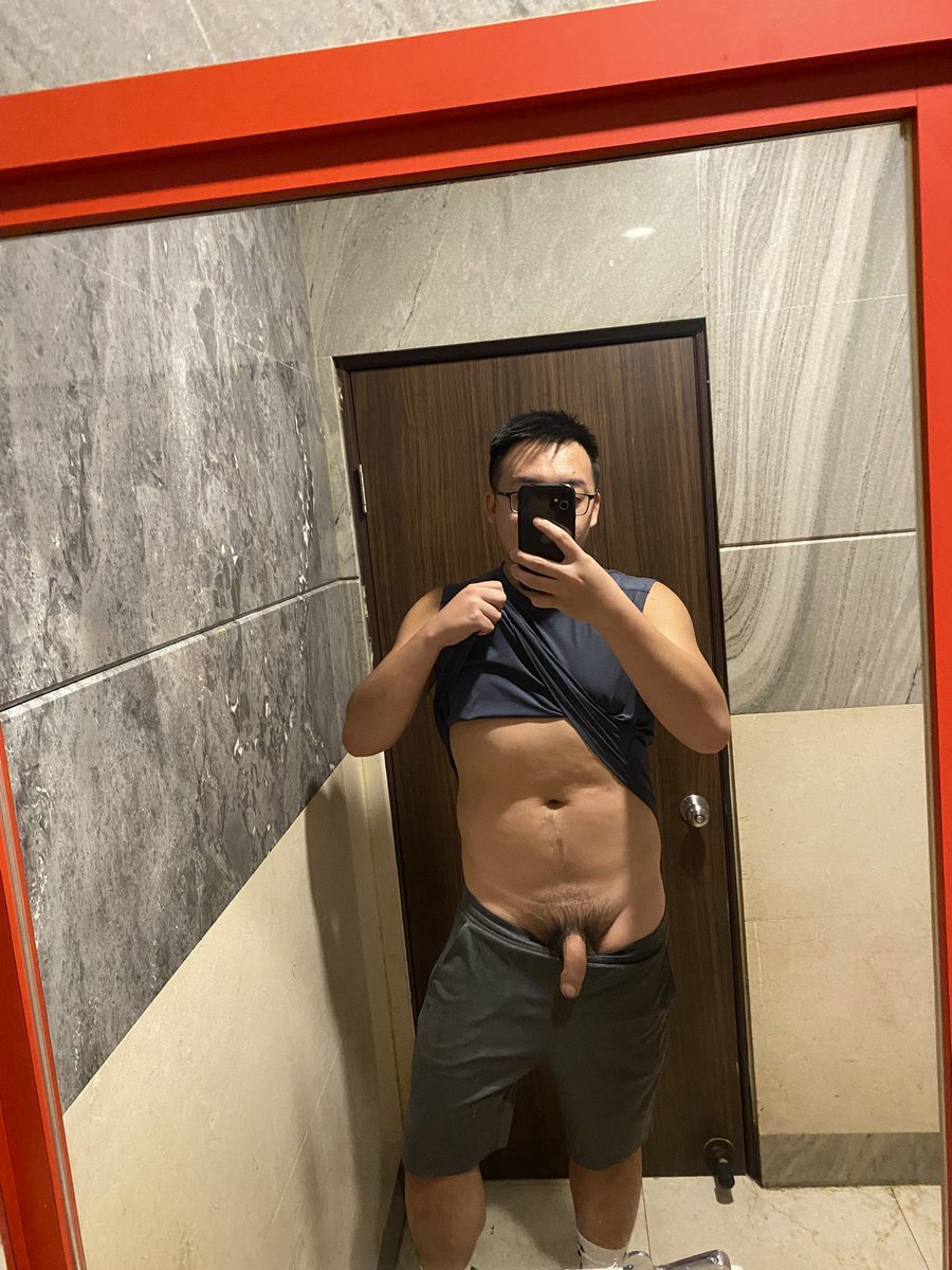 KTV的廁所看起來很適合色色（？