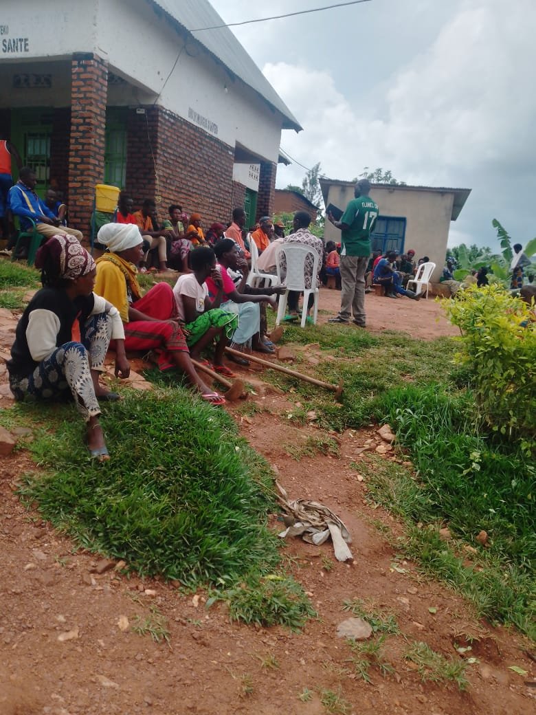 GahengeriS's tweet photo. Nyumay'umuganda usoza ukwezi mumurenge wa Gahengeri,Hakozwe ubukangurambaga bwokurwanya ihoterwa rikorerwa abangavu nokurwanya inda zitateguwe ,Abaturage bashishikarijwe gukorera hamwe bareba icyabateza imbere.@GahengeriS https://t.co/YZptI3qvoM