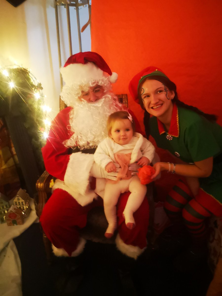 CharlC84's tweet photo. Freya's first visit to see Father Christmas 🎅🎄

Now halfway to being a big sister 🥰 https://t.co/IWxkNW7uYV