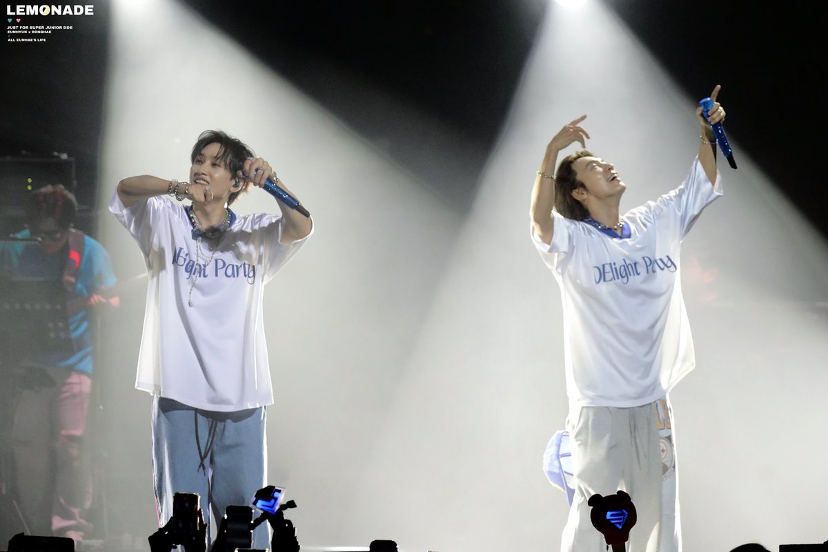 lemonadeeh's tweet photo. 231108 DElight Party 싱가포르 은혁 동해

🐰🐶✨

#은혁 #이혁재 #EUNHYUK
#동해 #이동해 #DONGHAE
#슈퍼주니어 #SUPERJUNIOR
@AllRiseSilver @donghae861015 https://t.co/B1pAnjMgnb