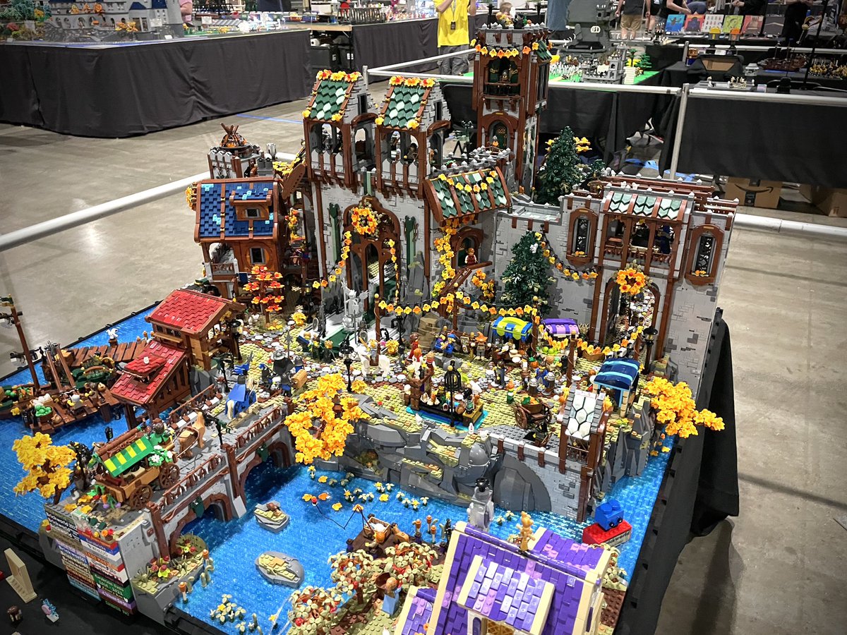 NeedMoBricks's tweet photo. Fall Castle Festival built by @MW_Builders, on display at @Brickworld Chicago in June 2023.

Awesome castle for any season! 👍🏻👍🏻

#NeedMoBricks #LEGO #BrickworldChicago #BrickworldChicago2023 #Castle #LEGOCastle #LEGOPhoto #Fall #AFOLCommunity #AFOL https://t.co/Ymi5ji1VhB