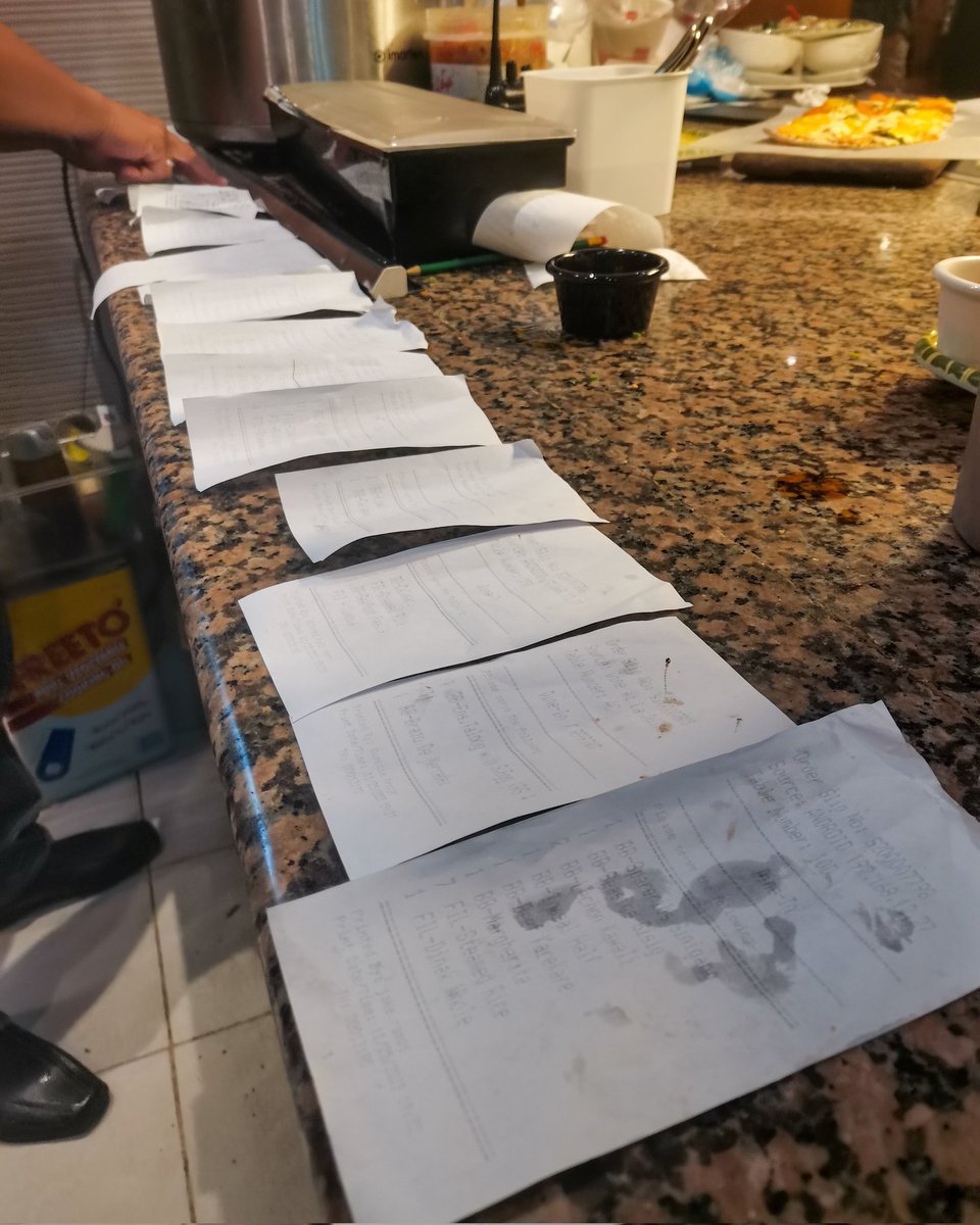 chefjopet's tweet photo. Yung ticket nyong di na magkasya sa docket tray sa dami at dalawang dipa na yata ang haba. Feeling ko tuloy La Jolla yung nag-fiesta ayy. Nanglambot at nanghina din konti ang loob ko ah, pero di susuko ang Bataan. Hapon lang ang sumusuko. HAHAHA! Kapooooy malala. 🤣😩💪 https://t.co/D2V0nMpt5m
