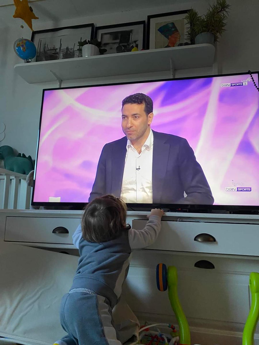 بابا هو مين اللى انت بتتفرج عليه ده ؟؟ 
ده يبني الى عمره ما هيخذلك ابدا 
♥️♥️🫡