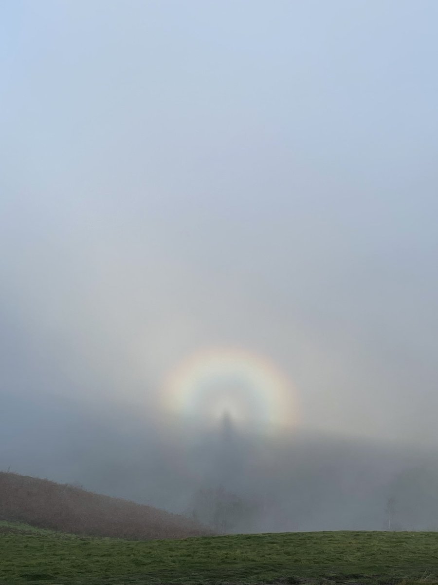 First time seeing a Brocken Spectre, photo taken on the #malvern Hills this week.

Didn’t know what one was so googled it,  its a magnified shadow of an observer cast in mid air upon any type of cloud opposite a strong light source (the sun)

#outdoors #weather #worcestershire