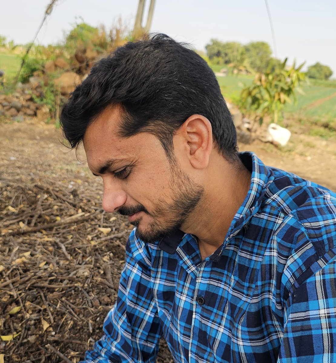 hardev_vala's tweet photo. જગતમાં સર્વને કહેતા નહીં ફરો કે દુઆ કરજો,
ઘણાં એવાય છે જેની દુઆ સારી નથી હોતી.
- બરકત વિરાણી ‘બેફામ’
#Kavita #Gujratisahitya #befam https://t.co/wNyI2Ir62o
