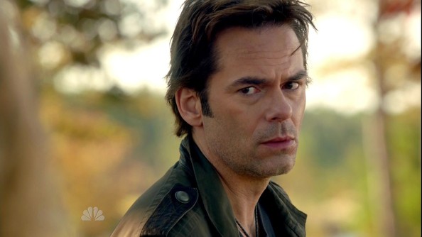 Happy birthday to American actor Billy Burke, born today in 1966. In fandom Burke is known for his film role as Charlie Swan in Twilight and its sequels and as one of the lead characters, Miles Matheson, in the NBC science-fiction TV series Revolution. #BillyBurke