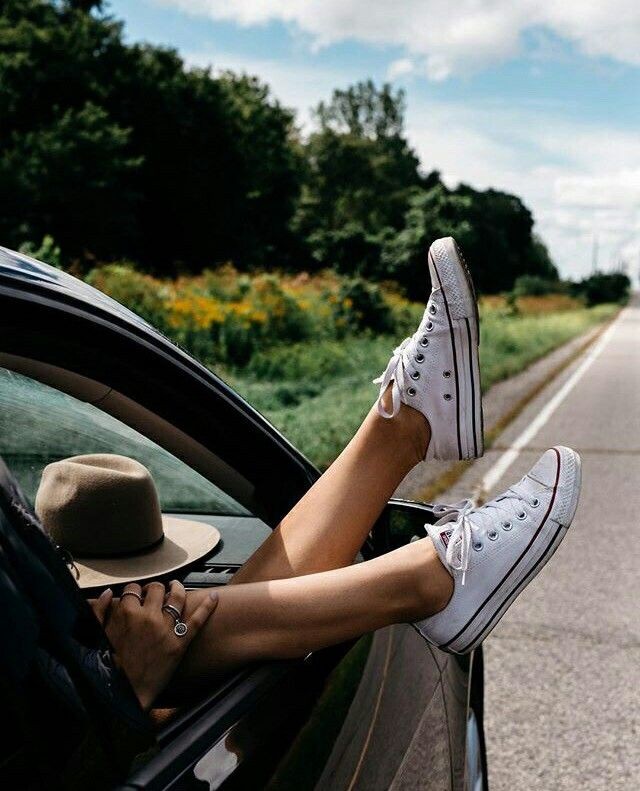 <a href="/luiseduya/">EDU ♋</a> #FelizFinDeSemana 
Hola EDU 💋
