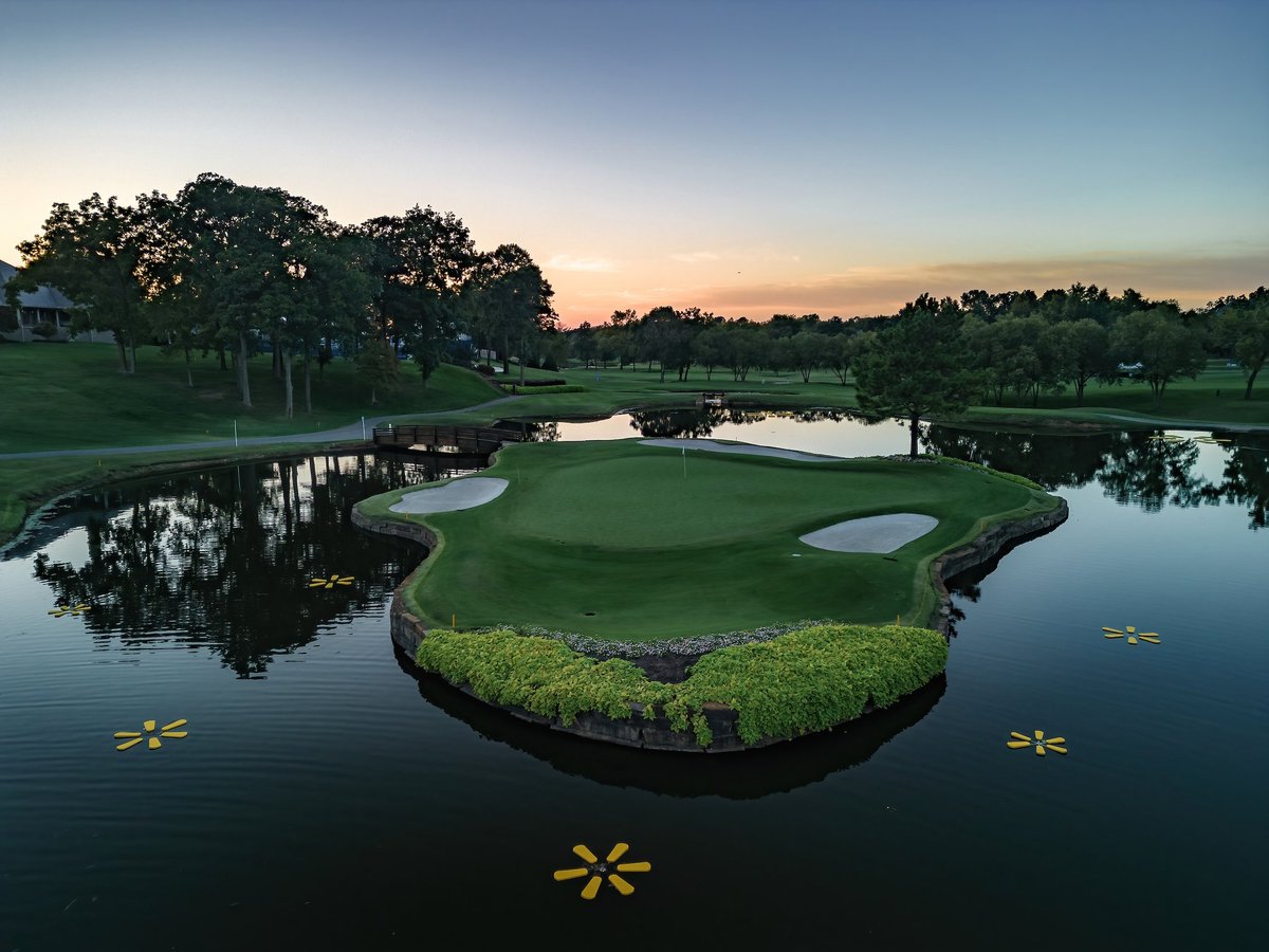 Throwback to the NW Arkansas LPGA tournament earlier this year. We had a blast cheering on our teammates, Miriam and Kajal, helping at the 5K, and sampling new foods at the BITE NWA food festival! 🏌️‍♀️ #ad