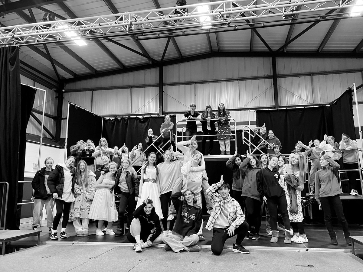 DramaUptonFCJ1's tweet photo. What a fantastic day!! ππ Well done to all the cast and crew ππ» βοΈ they have all worked super hard!
Have a restful evening, everyone π΄ weβre going to do it all again tomorrow!! π€£ππ»
#productionweek #WestSideStory2023 β€οΈππΌπΆ https://t.co/Er0hKHTmUB