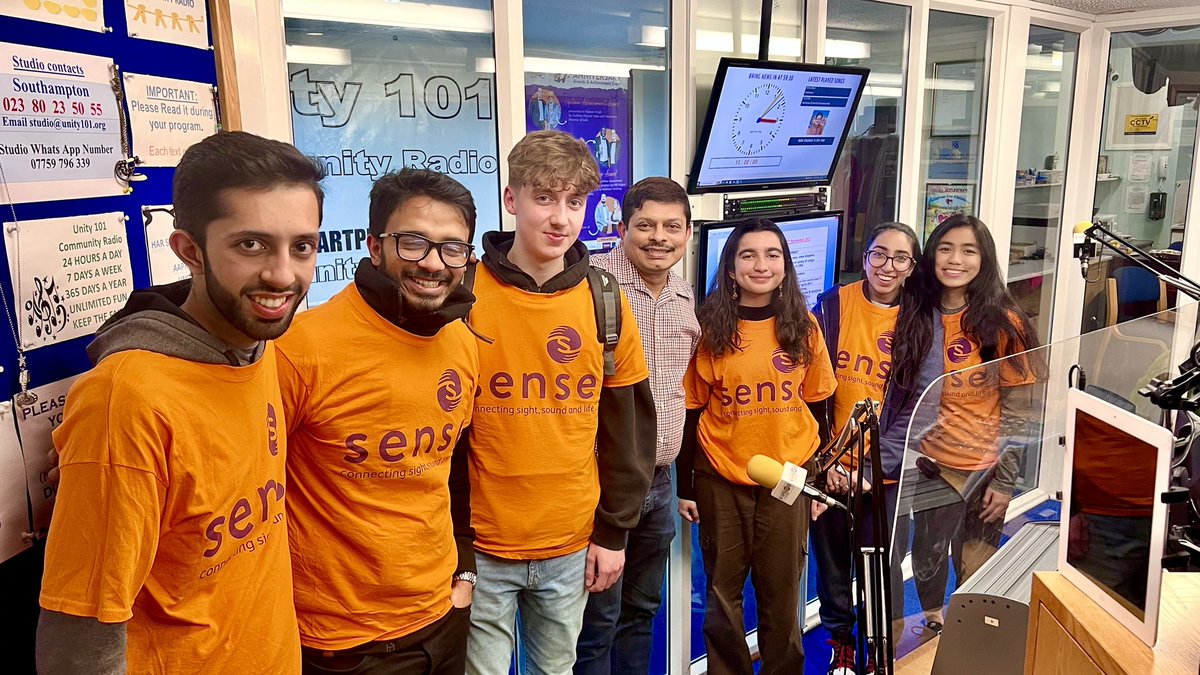 Sometimes pleasant accidents happen! 6 of @uniofwarwick students dropped in into the @Unity101FM studios, whilst I was on air! They’ve been raising funds for @sensecharity in Southampton! Thanks for coming over!