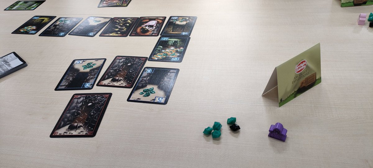 初めて福岡市東ボードゲーム会に参加してきました👍
・マトリョーシカ
・インカの黄金
・ペンギンパーティー
・ワードスナイパー
・波乱と海原
・ホットリード
・ザ・マインド
同卓で遊んでくださったみなさん、ありがとうございました！