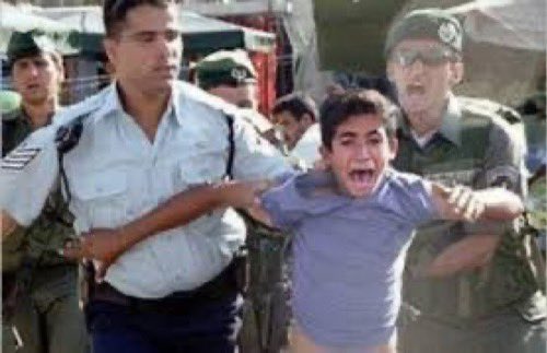 ZaidAlsalman6's tweet photo. صور من اختطاف قوات الإحتلال للأطفال الفلسطينيين في الضفة ��لغربية حيث لا يوجد هناك سلطة لحماس .. https://t.co/m0xoC4H5Rl