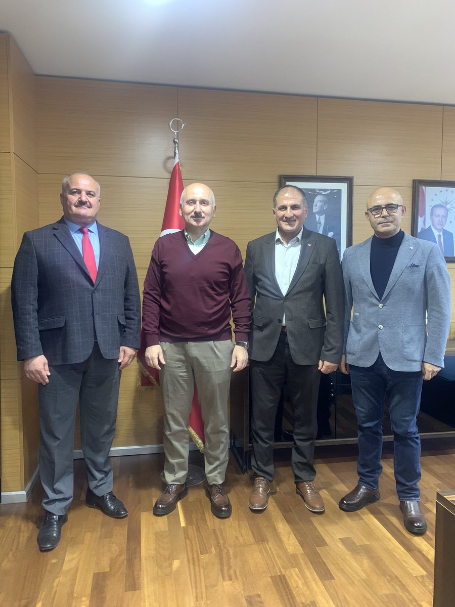 KiyasettinTelli's tweet photo. Değerli Taksici esnafımız ve kaptanlarımız @TBMMresmi @Akparti Ulaştırma Komisyonu çok değerli Başkanımız Sayın @akaraismailoglu ile Taşımacılara yönelik mülkiyet yasa değişikliği hakkında @iteo34 Başkanımız Sayın @eyupaksu24 ile birlikte görüşmek imkanı bulduk
Sayın @akaraismailoglu Başakanımza taşımacı esnafına her daim gösterdikleri yakın alakadan dolayı çok teşekkür ederiz. 

“Emaneti ehline teslim etmek gerekir”
#AdilBaşkan